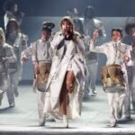 Taylor Swift: Πώς πρόσθεσε το «The Tortured Poets Department» στο «The Eras Tour» εν μέσω της περιοδείας