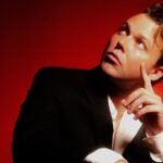Ο Ashton Irwin των 5SOS ανακοινώνει το δεύτερο άλμπουμ του «Blood On The Drums»