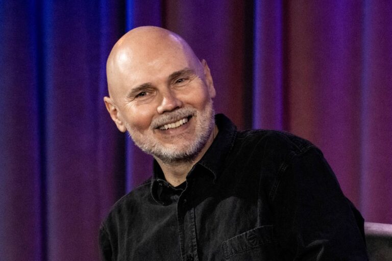 Γιατί ο Billy Corgan των Smashing Pumpkins βλέπει τον εαυτό του πίσω από τις προκλήσεις του Kanye West