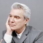 David Byrne: «Ήμουν τύραννος στην αρχή της καριέρας μου» – Η αυτοκριτική μίας ιδιοφυΐας και η τέχνη της συνεργασίας