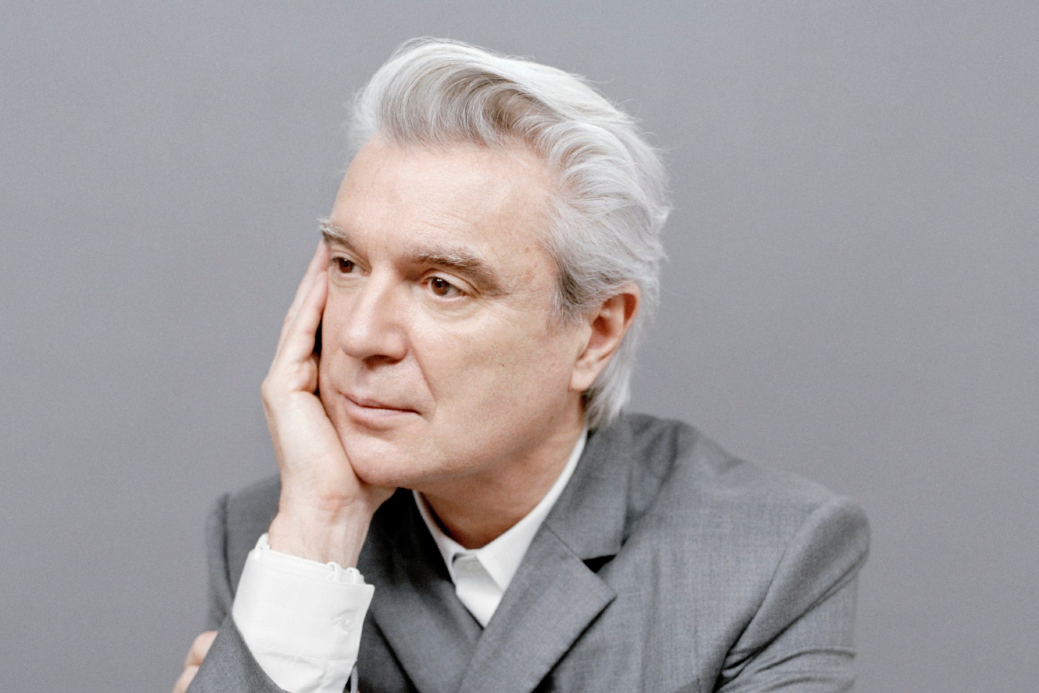 David Byrne: «Ήμουν τύραννος στην αρχή της καριέρας μου» – Η αυτοκριτική μίας ιδιοφυΐας και η τέχνη της συνεργασίας