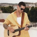 Ο Ηλίας Μπόγδανος δίνει νέα γεύση στο καλοκαίρι με το «Λιωμένο Παγωτό»