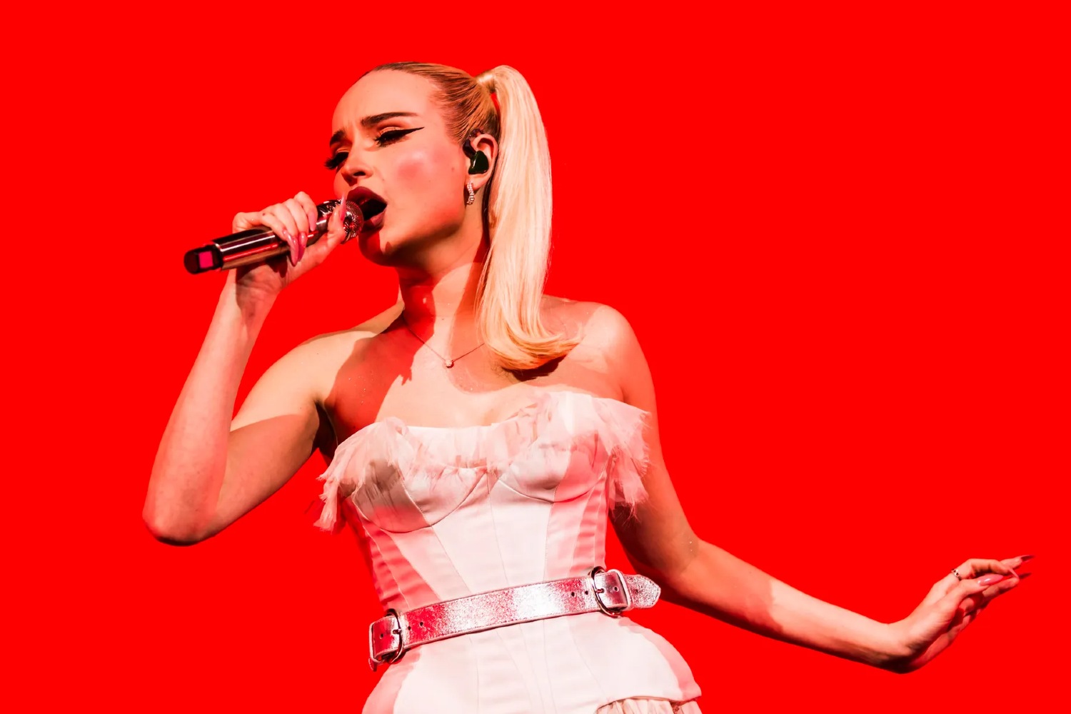 Η Kim Petras ζητά να λυθεί το συμβόλαιό της με τη Republic Records: «Κουράστηκα να μην έχω έλεγχο»