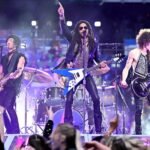 Lenny Kravitz: Απογείωσε τον τελικό του Champions League με ένα εκρηκτικό rock show