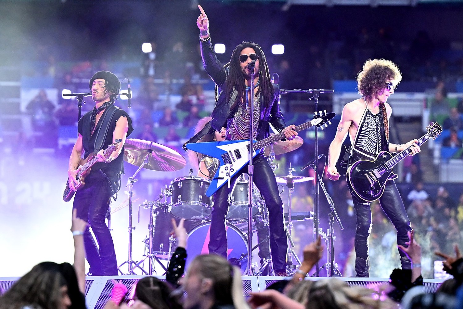 Lenny Kravitz: Απογείωσε τον τελικό του Champions League με ένα εκρηκτικό rock show