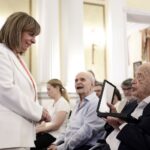 Πρόεδρος της Δημοκρατίας: Απένειμε το παράσημο του Ανώτερου Ταξιάρχη του Τάγματος της Τιμής σε Γιάννη Μαρκόπουλο, Λευτέρη Παπαδόπουλο και Μίμη Πλέσσα