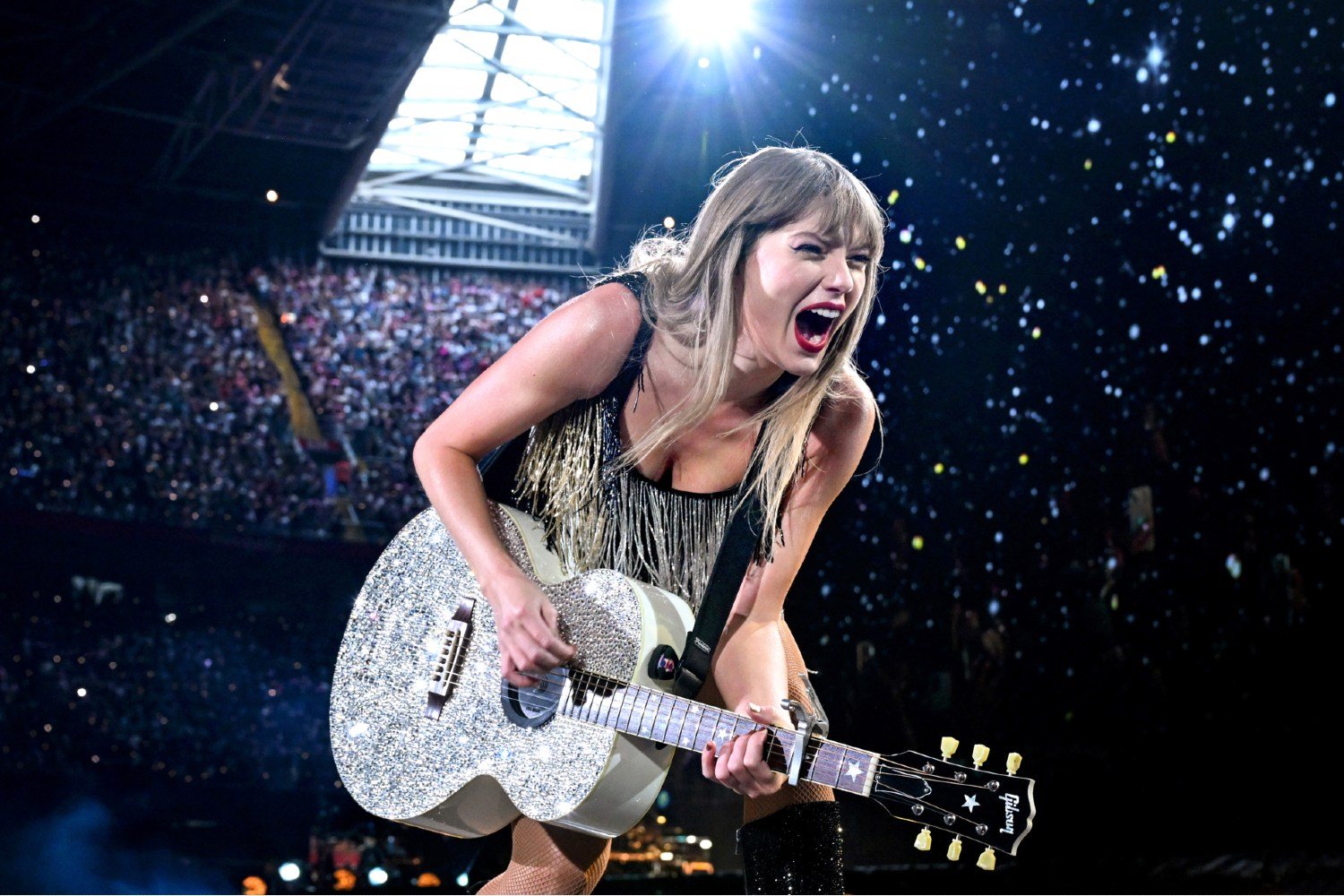 Taylor Swift: Απαντά στις αιχμές του Dave Grohl ότι οι συναυλίες της δεν είναι ζωντανές