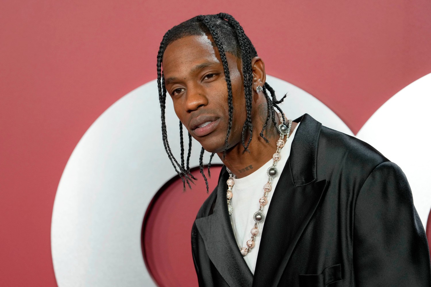 Travis Scott: Το επόμενο βήμα πίσω από την κάμερα και η μαθητεία δίπλα στον Christopher Nolan και