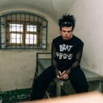 «Are You Ready, Boy?»: Ο YUNGBLUD φέρνει rock & roll, αλήθεια και χάος στους κινηματογράφους