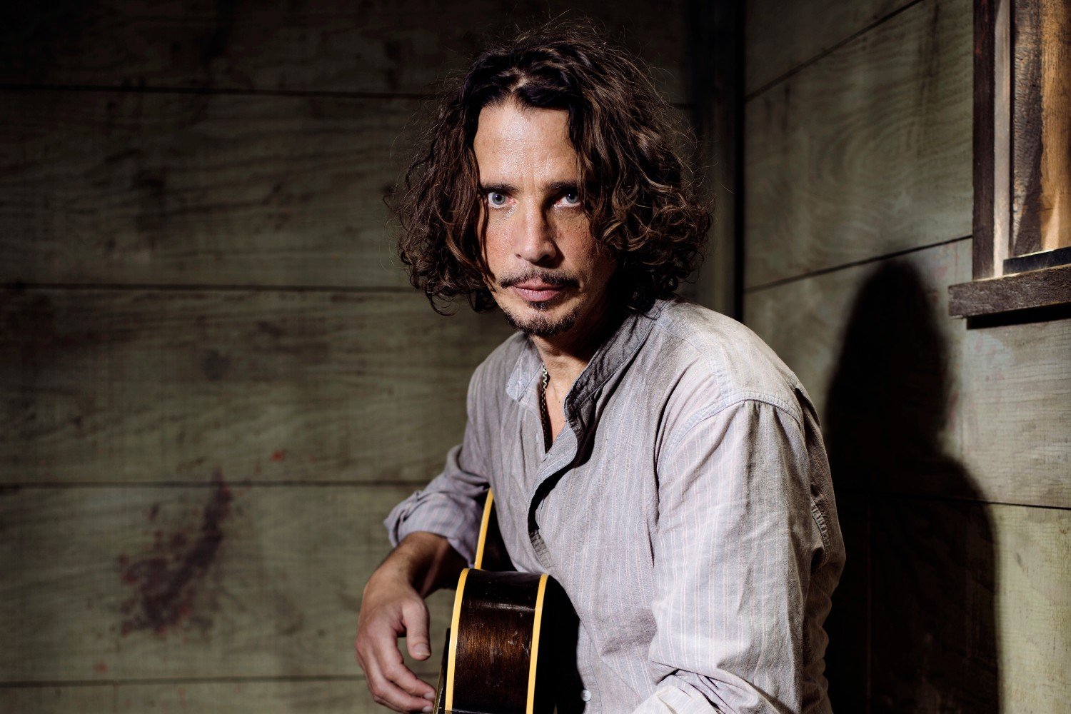 Ο Chris Cornell τραγουδά το «Fast Car» σε μία άγνωστη διασκευή