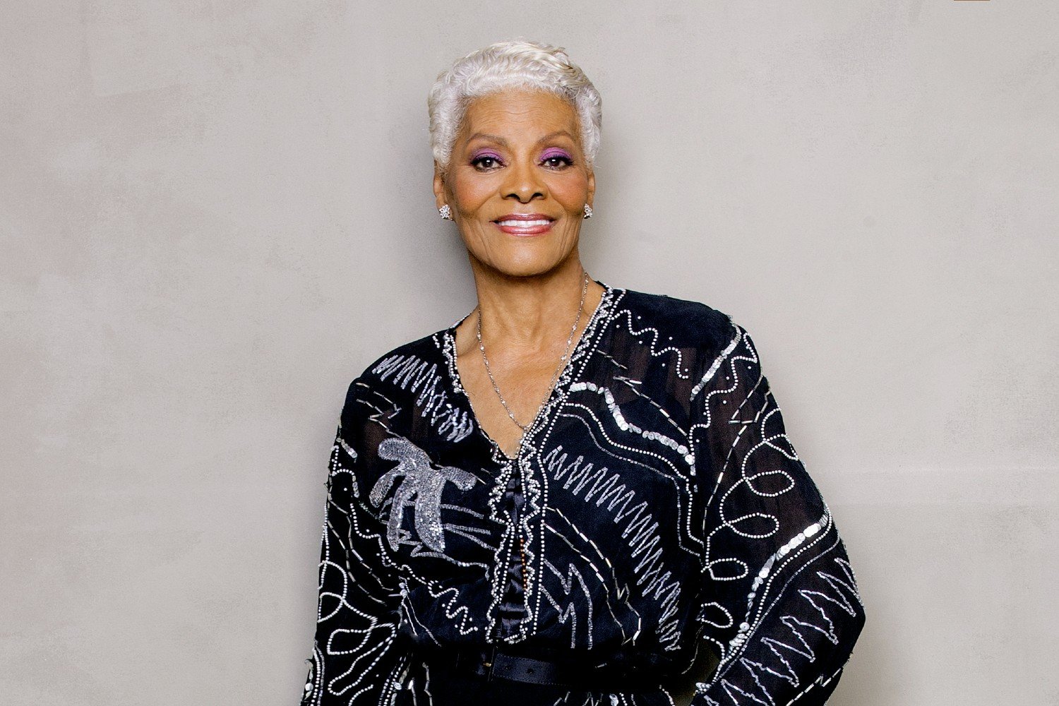 Dionne Warwick: Με Cynthia Erivo, Kehlani και ηχηρές συνεργασίες το αποχαιρετιστήριο άλμπουμ της «DWuets» Dionne Warwick: Με Cynthia Erivo, Kehlani και ηχηρές συνεργασίες το αποχαιρετιστήριο άλμπουμ της «DWuets»
