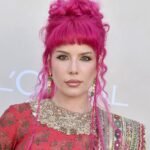 Halsey: Η απίστευτη ιστορία με την αστυνομία και τη Miley Cyrus που έφυγε από ένα πάρτι με… delivery ανά χείρας