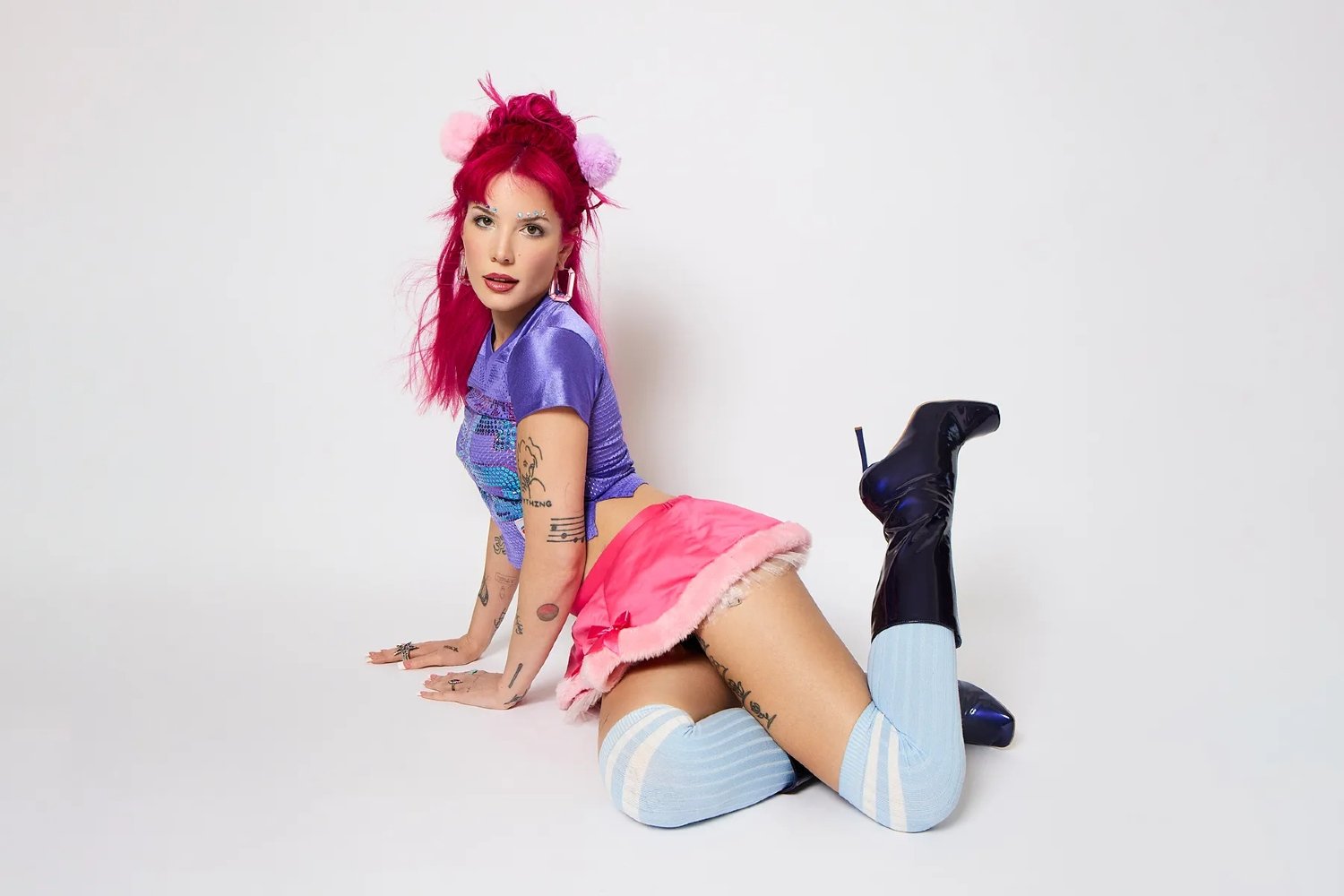 Η Halsey ανοίγει την καρδιά της στο νέο single «Lucky»