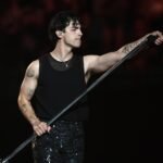 Joe Jonas: Γιατί έχει «ανάμεικτα συναισθήματα» για την επετειακή περιοδεία των Jonas Brothers