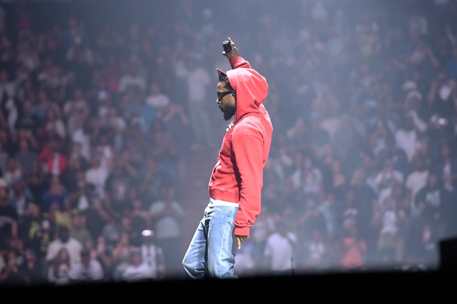Kendrick Lamar: Τραγούδησε το «Not Like Us» στην πατρίδα του Drake και αποθεώθηκε Kendrick Lamar: Τραγούδησε το «Not Like Us» στην πατρίδα του Drake και αποθεώθηκε