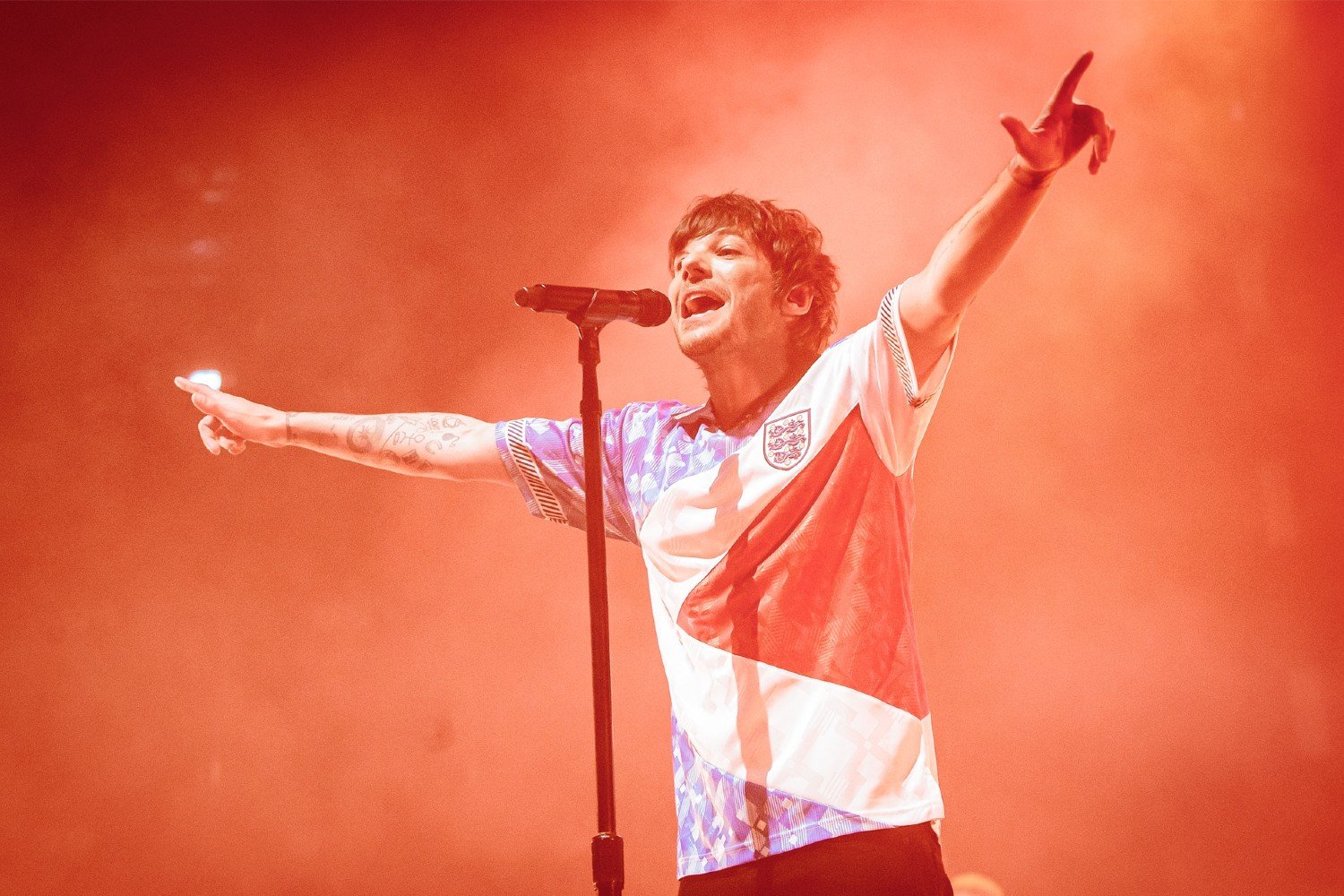 Louis Tomlinson: Γιατί δεν του άρεσε ποτέ να τραγουδά το «What Makes You Beautiful» των One Direction