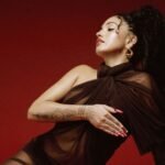 Η Mabel τιμά τις γυναίκες της ζωής της με το «Female Intuition»