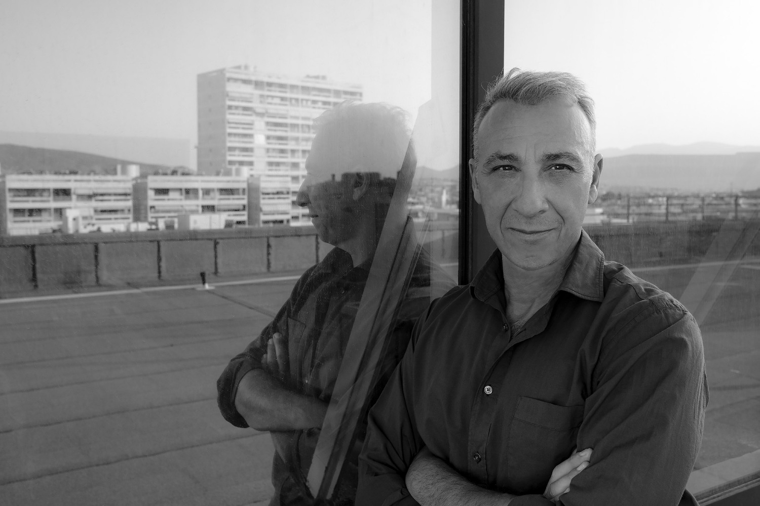 Ο Μίνως Μάτσας ενώνει ρεμπέτικο, fado, tango και blues στο Ηρώδειο