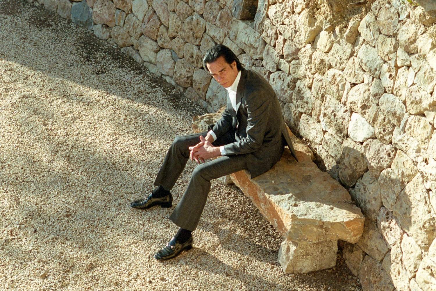 Nick Cave: Ταξίδι στο δημιουργικό άδυτό του – Η έκθεση «Stranger Than Kindness» ανοίγει τις ψηφιακές πύλες της