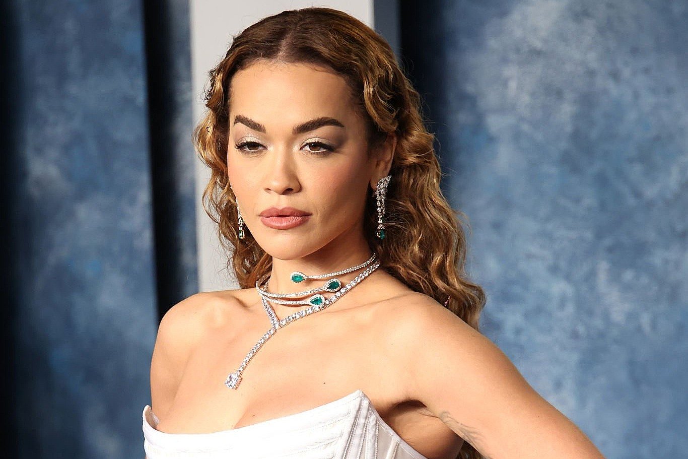 Rita Ora: «Η Beyoncé ήταν η προστάτιδά μου» – Η αλήθεια για τη φήμη της «Becky with the good hair»