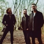 Snow Patrol και Kylie Minogue βρίσκουν όσα έλειπαν στο «These Alarms» – Ένα τραγούδι που περίμενε δύο χρόνια για να ολοκληρωθεί