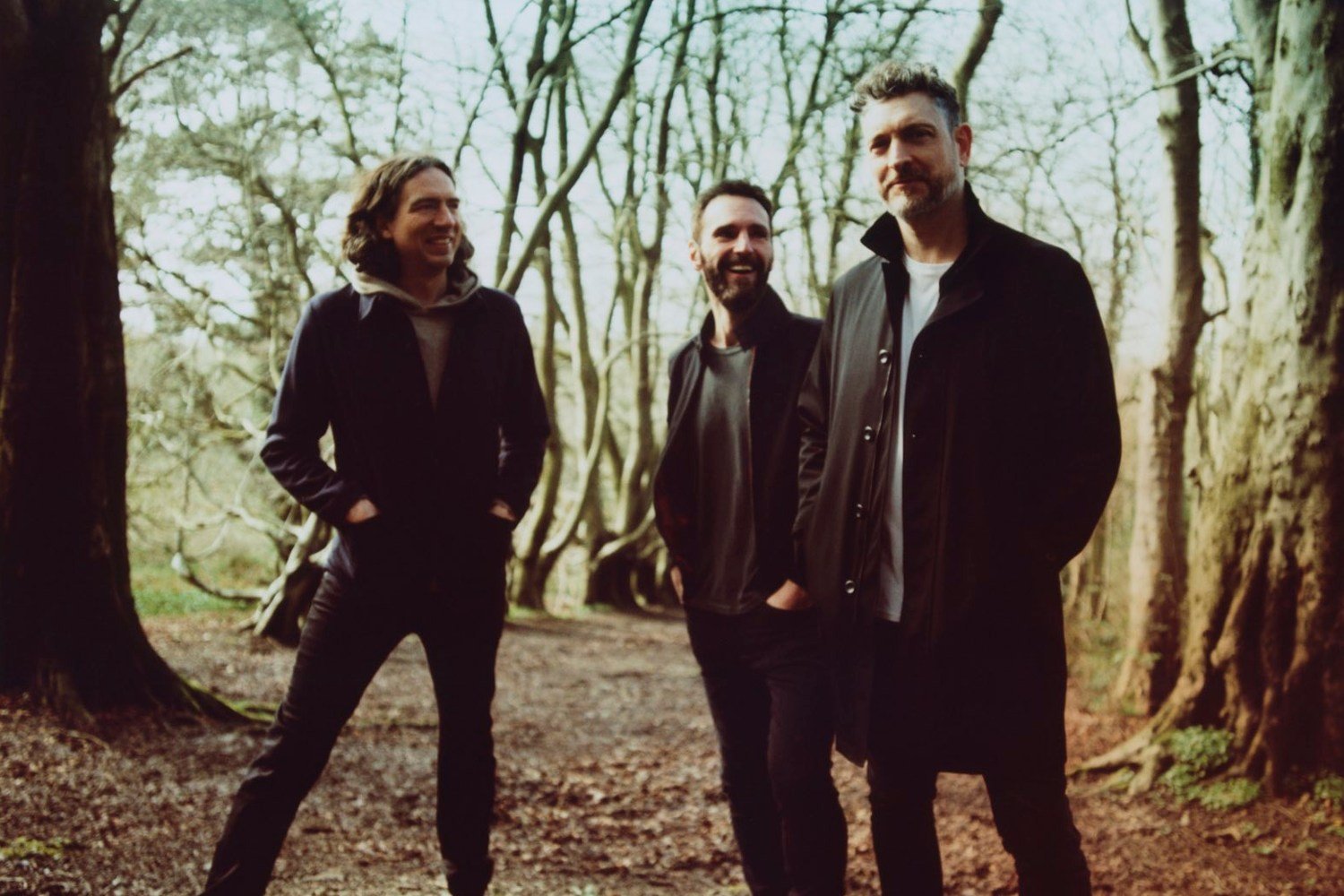 Snow Patrol και Kylie Minogue βρίσκουν όσα έλειπαν στο «These Alarms» – Ένα τραγούδι που περίμενε δύο χρόνια για να ολοκληρωθεί