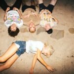 Amyl & The Sniffers: Ανακοινώνουν το άλμπουμ «Cartoon Darkness» και μοιράζονται το single «Chewing Gum»