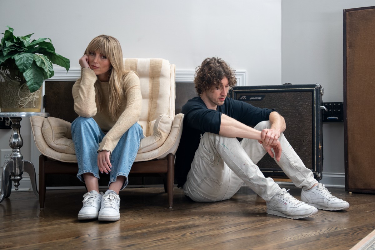 Dean Lewis και Sasha Alex Sloan ενώνουν τις φωνές τους στο «Rest»