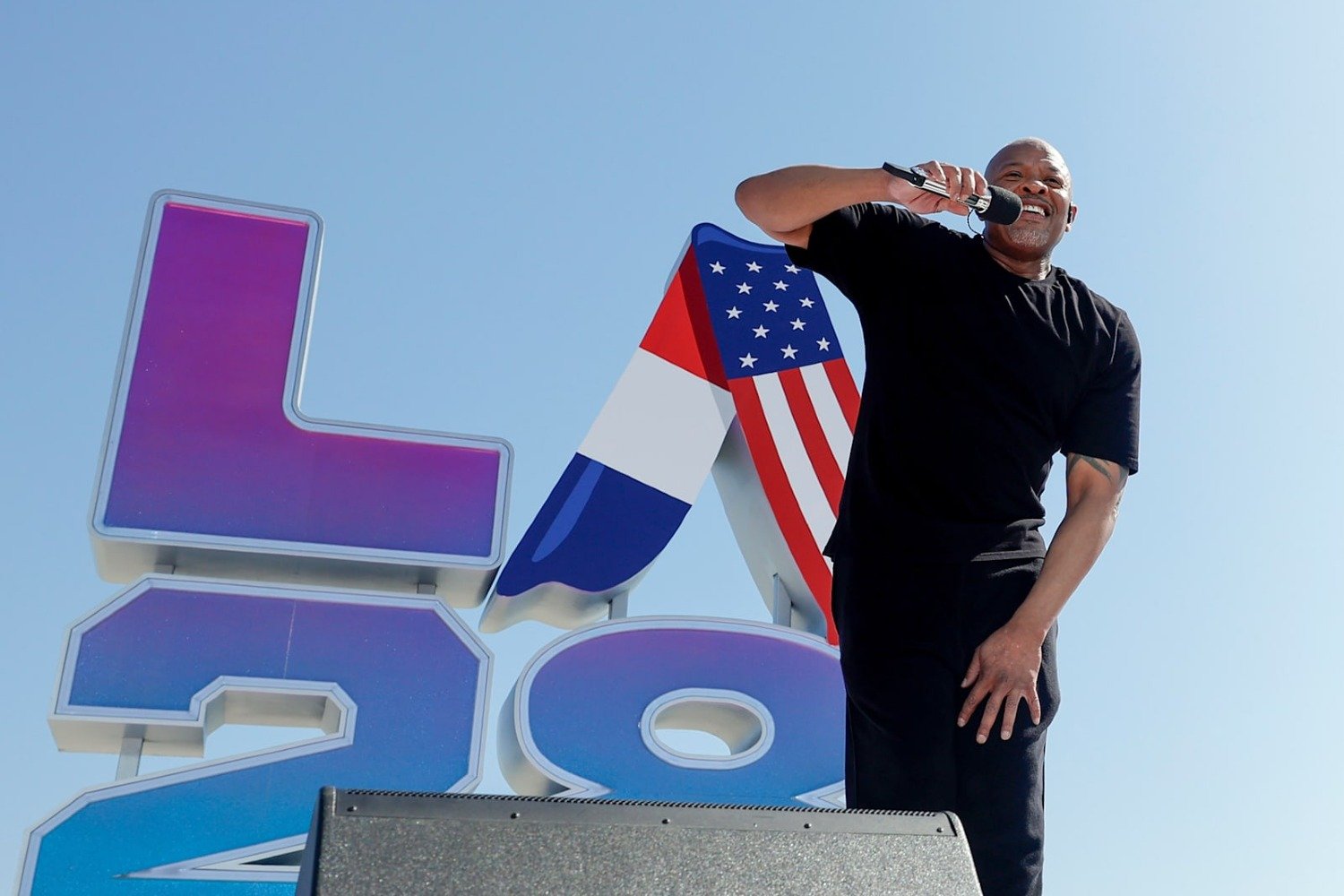Dr. Dre: «Όσοι φοβούνται την τεχνητή νοημοσύνη δυσκολεύονται να δημιουργήσουν» – Γιατί τη χρησιμοποιεί ήδη στη μουσική του