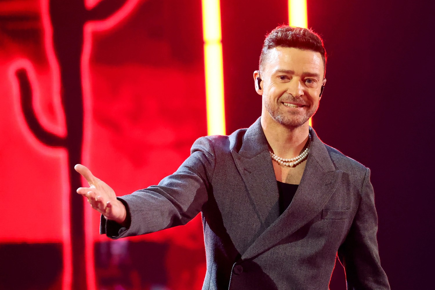 Ο Justin Timberlake αποτίει τον απόλυτο φόρο τιμής στον D’Angelo: «Με άλλαξες»