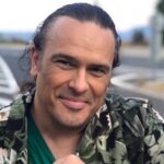 Ο Κώστας Λειβαδάς γιορτάζει με τους φίλους του στο Κηποθέατρο Παπάγου
