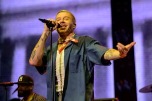 Macklemore: Απομακρύνθηκε από την περιοδεία του Ed Sheeran μετά από πιέσεις του δισεκατομμυριούχου Robert Kraft