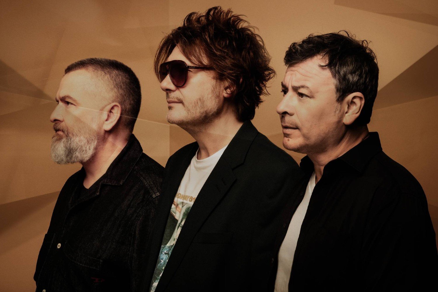 Manic Street Preachers: Χωρίς πλάνο, με πάθος – Πώς δημιούργησαν το νέο άλμπουμ τους