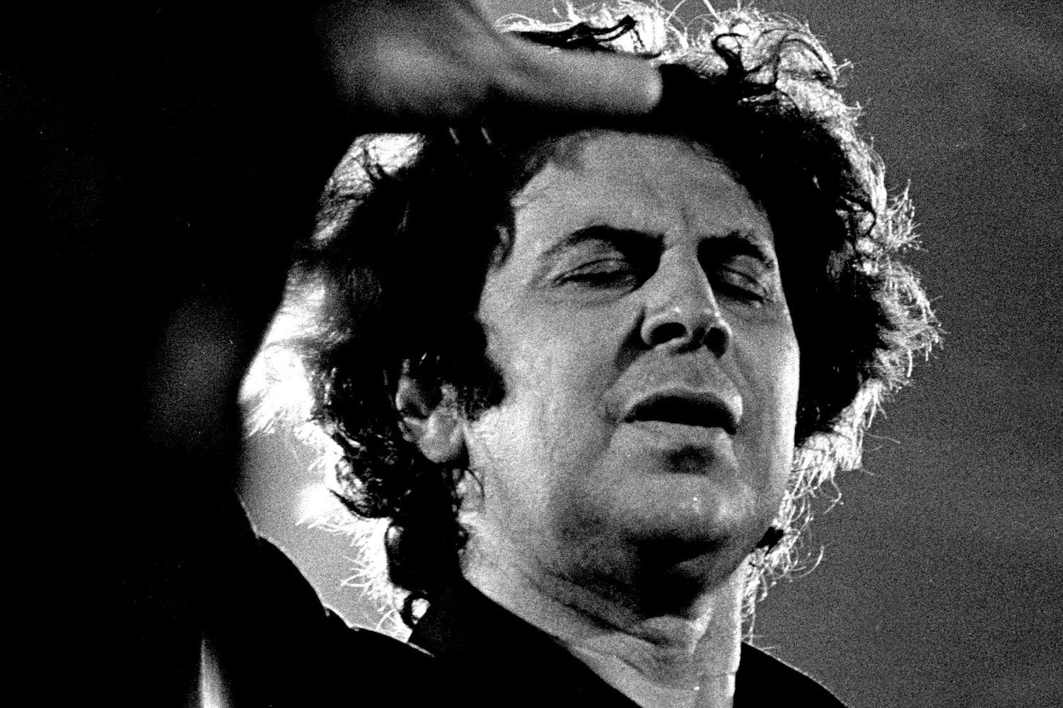 «Όμορφη Πόλη – 100 Χρόνια Μίκης Θεοδωράκης»: Τελευταία παράσταση στο Ηρώδειο