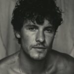 Ο Shawn Mendes αφιερώνει στη μνήμη ενός φίλου που έφυγε το νέο τραγούδι «Heart Of Gold»