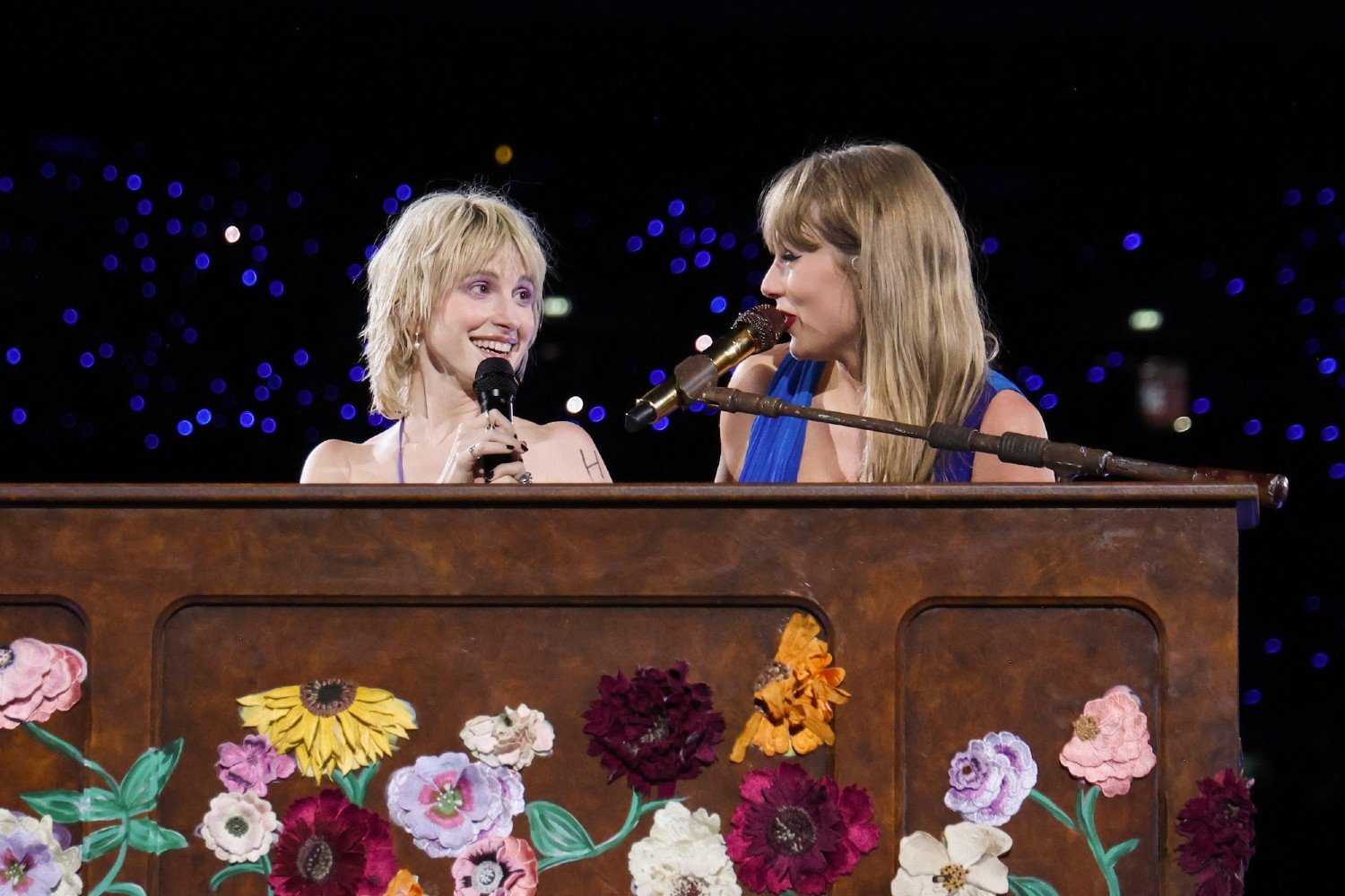 Οι Paramore ευχαριστούν την Taylor Swift για τη συμμετοχή τους στο «The Eras Tour»