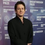 Charlie Puth: Υπερασπίζεται τις λιγότερο δημοφιλείς τέχνες μετά τα σχόλια του Timothée Chalamet για την όπερα και το μπαλέτο