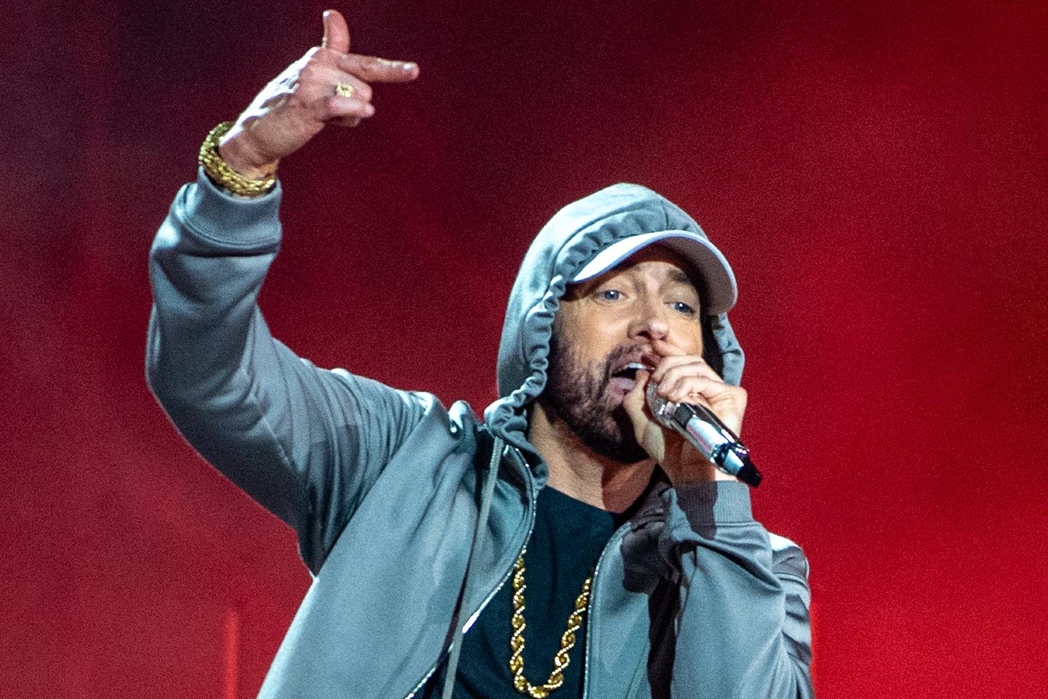 Ο Eminem αποθεώνει τους δύο πρωτοπόρους της hip-hop που τον ενέπνευσαν στο ξεκίνημά του