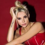 «Είναι Χριστούγεννα» και η Josephine χαρίζει ελπίδα σε μικρούς και μεγάλους