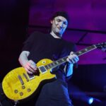 Josh Klinghoffer: «Υπάρχει μία ελαφρά ασέβεια» προς τους δίσκους των Red Hot Chili Peppers χωρίς τον John Frusciante