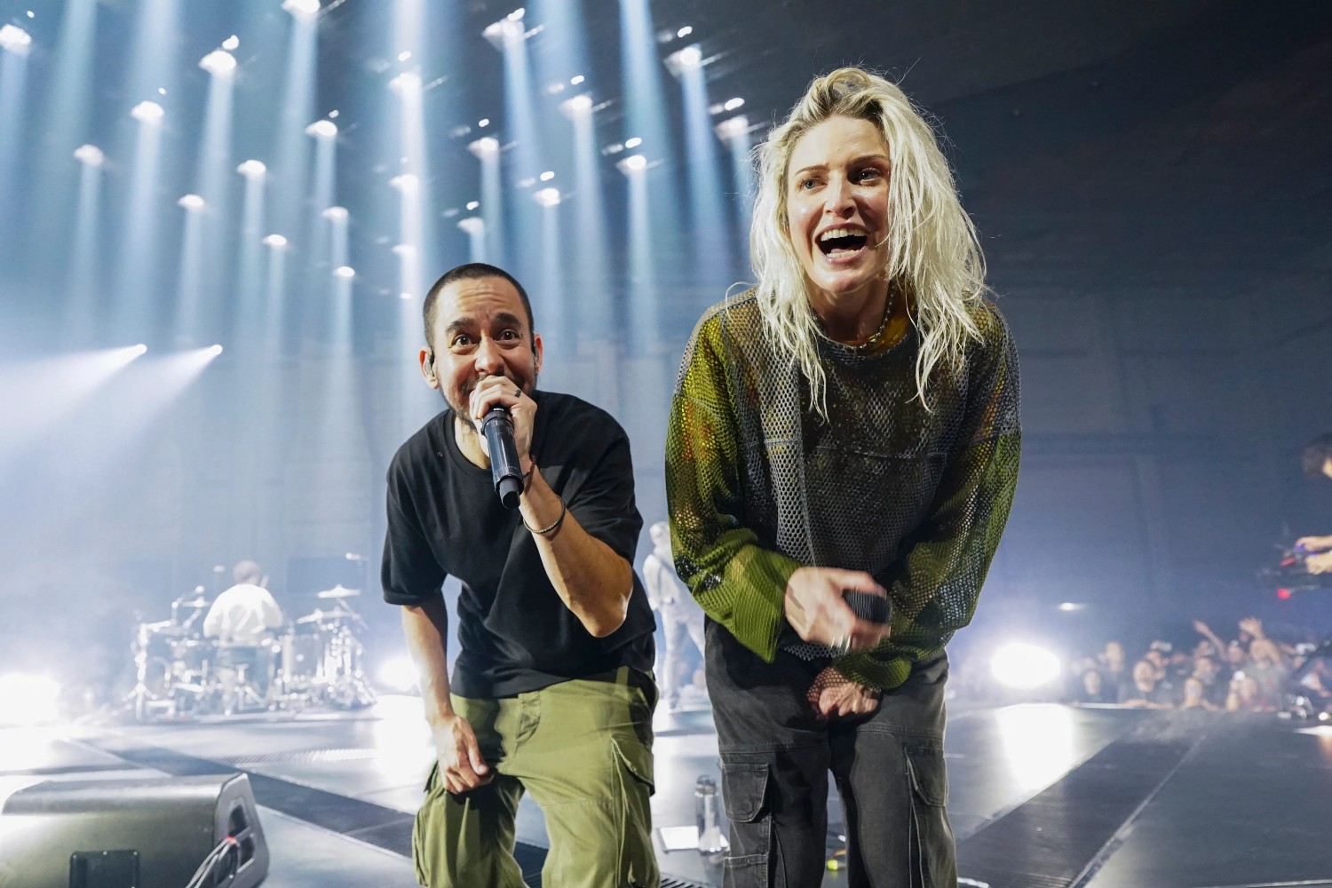 Ο Mike Shinoda των Linkin Park για την Emily Armstrong: «Δέχθηκε αντιδράσεις επειδή δεν ήταν άνδρας»