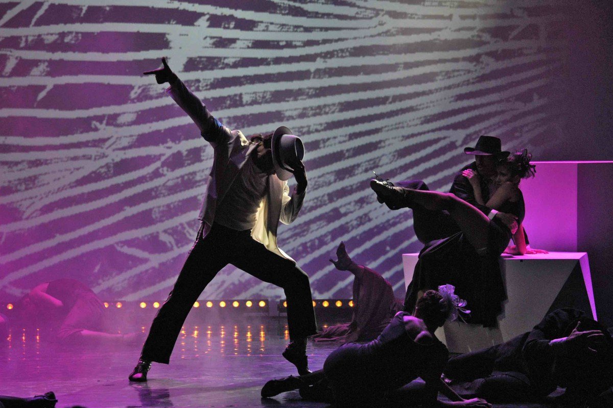 «Moonwalk – The Life Of Michael Jackson» στο Christmas Theater