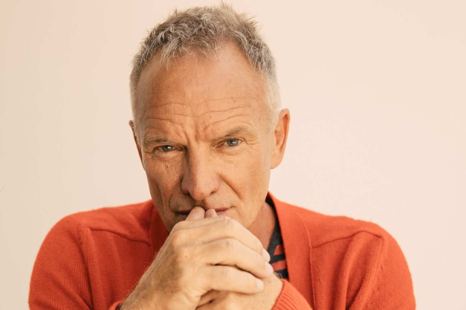Ο Sting μοιράζεται το νέο τραγούδι «I Wrote Your Name (Upon My Heart)»