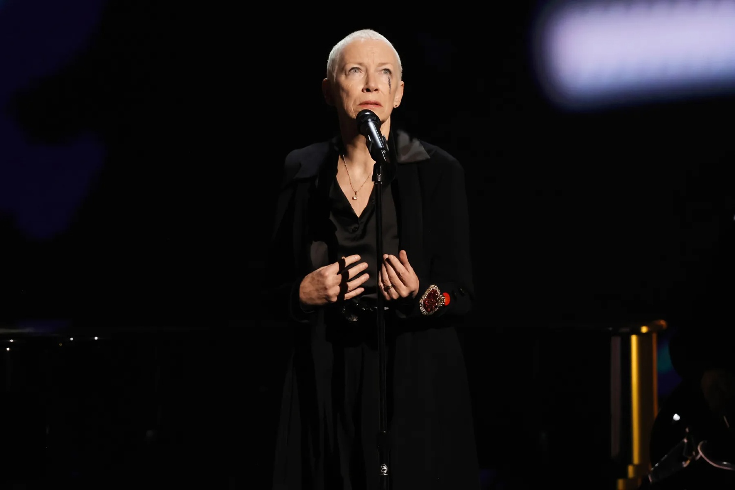 Η Annie Lennox καλεί για κατάπαυση του πυρός στη Γάζα