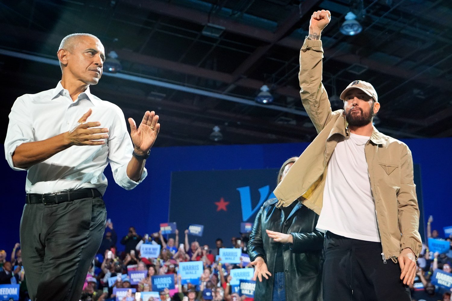 Ο Barack Obama άκουγε Jay-Z και Eminem για να επιβιώσει από την πίεση των προεδρικών debate Ο Barack Obama άκουγε Jay-Z και Eminem για να επιβιώσει από την πίεση των προεδρικών debate