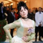 Γιατί η Billie Eilish αρνείται να κάνει αισθητικές επεμβάσεις: «Δεν θέλω να είμαι παραμορφωμένη»