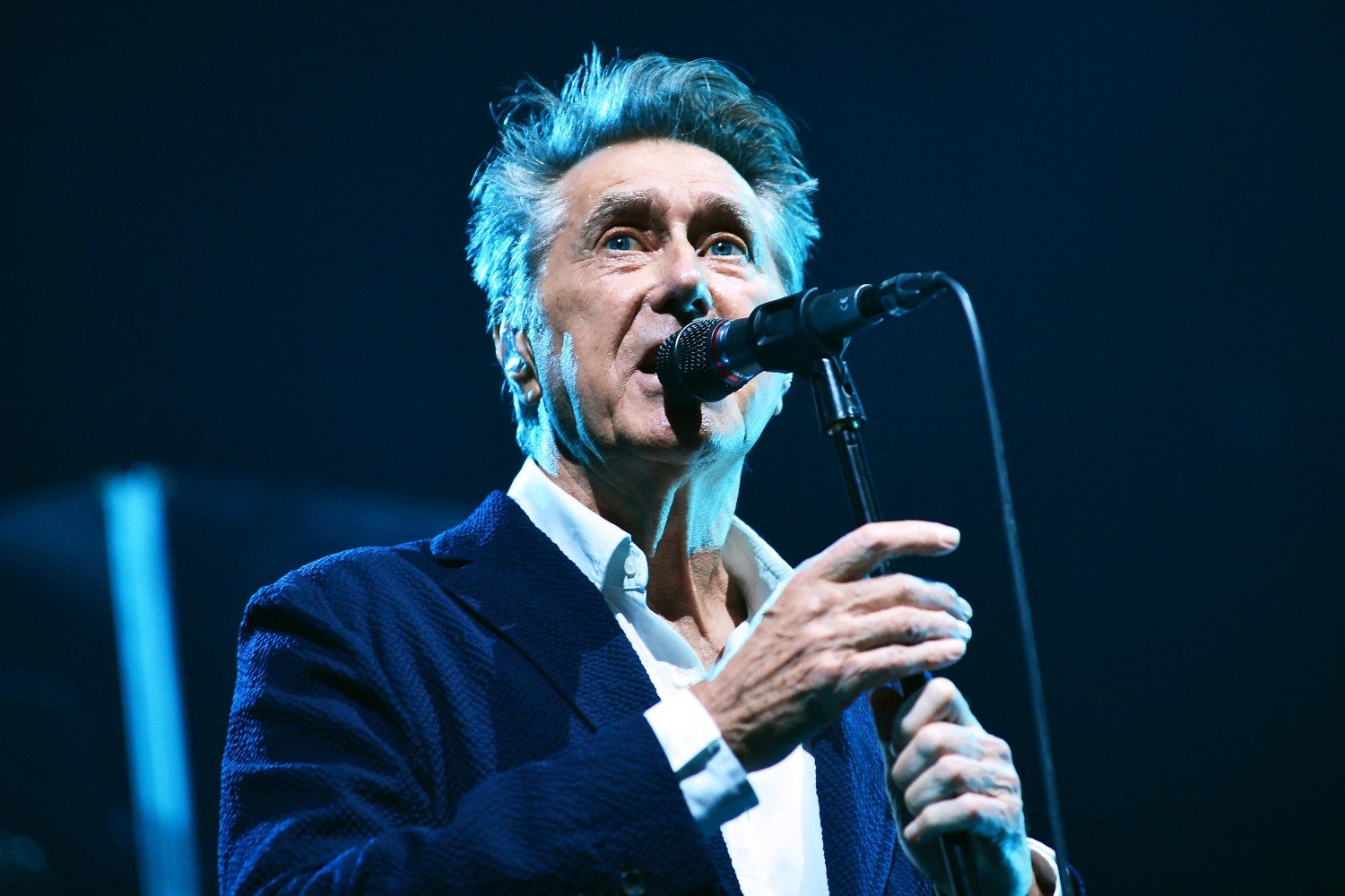 Η εξομολόγηση του Bryan Ferry για την ηλικία: «Πολλοί φίλοι πέθαναν – Γερνάω κι εγώ»
