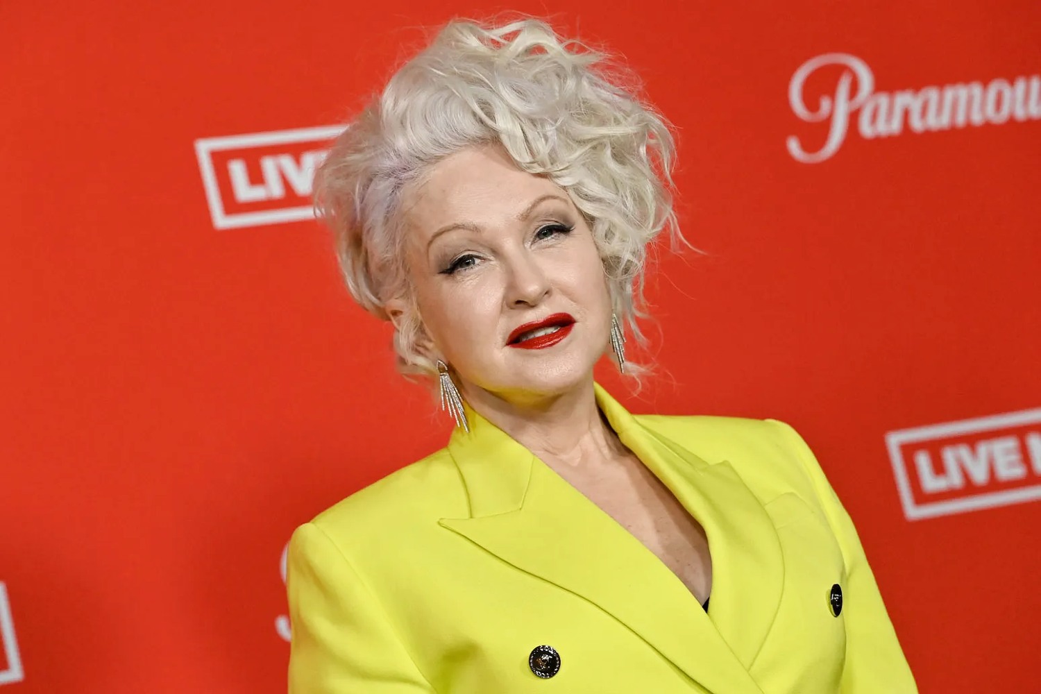 Η Cyndi Lauper αποκαλύπτει την αλήθεια για την «κόντρα» με τη Madonna