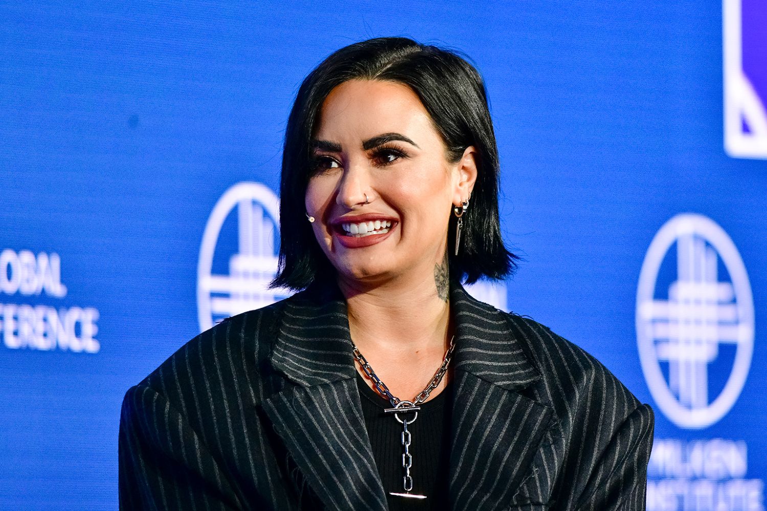 Demi Lovato και Cyndi Lauper συμμετέχουν σε εκστρατεία για την κλιματική δικαιοσύνη