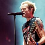Ο Deryck Whibley των Sum 41 κατηγορεί τον πρώην μάνατζερ του συγκροτήματος για σεξουαλική κακοποίηση